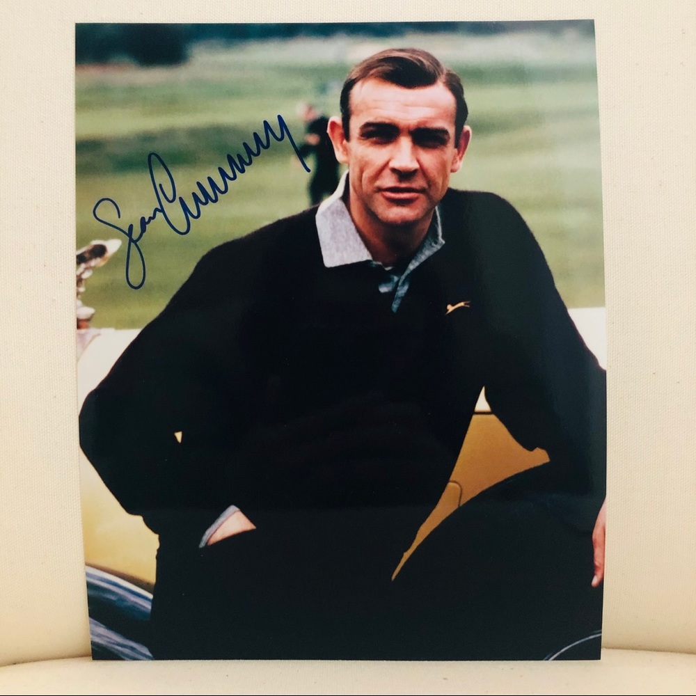 SEAN CONNERY AUTOGRAPHED 8X10 PHOTO WITH COA